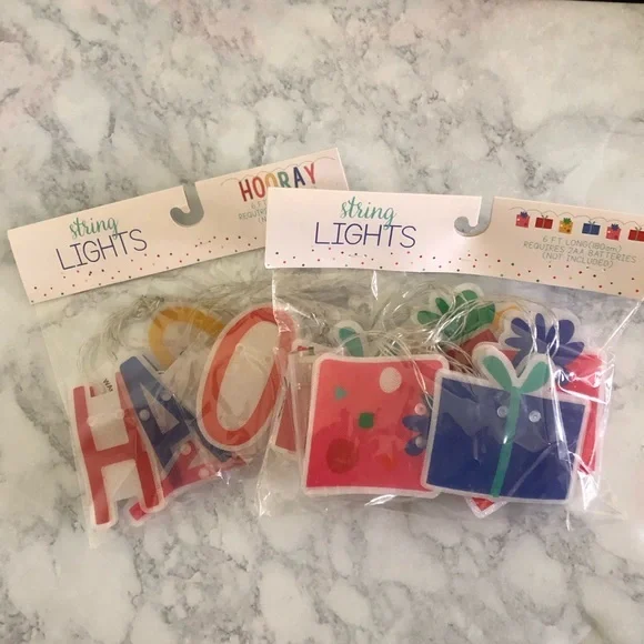 Party 🎉 string lights “HOORAY” and “🎁🎁🎁”