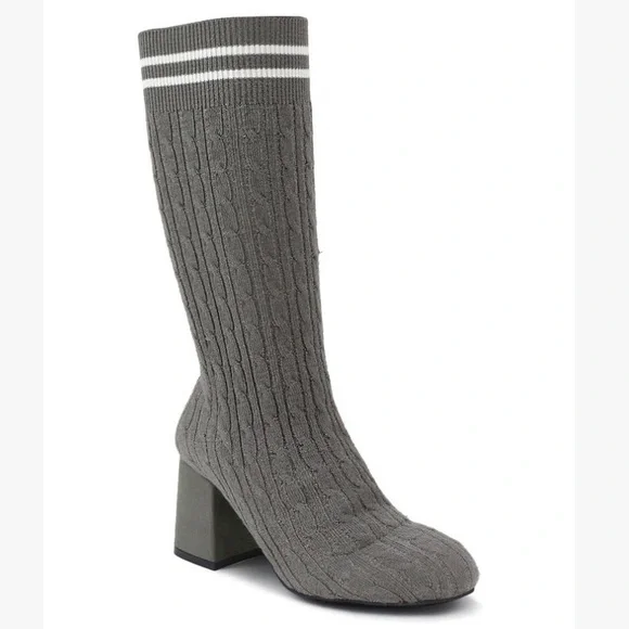 Gray & White Knit Boots! NWT! Size 5.5