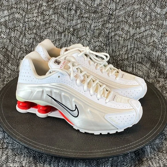 Nike Shox R4 (GS) Sneaker Kids size 6.5 Y