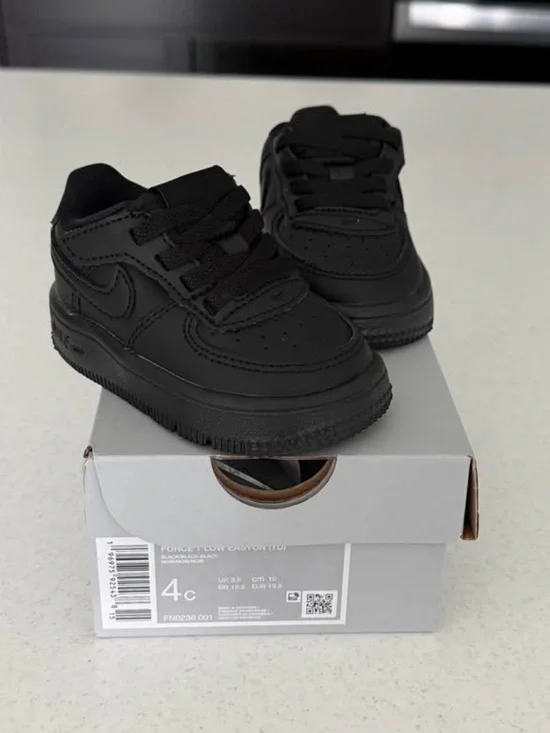 Nike Force 1 Low EasyOn Toddler Black Low-Top Sneakers