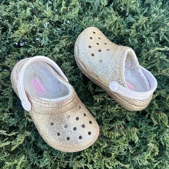 CROCS KIDS CLASSIC LINED GLITTER CLOGS Toddler‎ Size 9/10 Gold