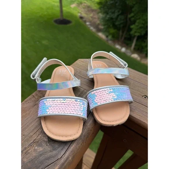 Gap Sequin Sandals Kids 11 Silver Excellent Iridescent Strappy Flat Shoes