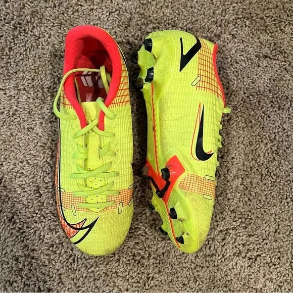 Nike Jr. Mercurial Vapor 14 Academy FG/MG, Size 3.5Y