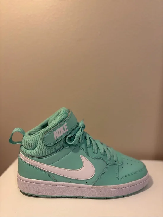 Nike Court Borough Mid 2 “Emerald Rise/White”