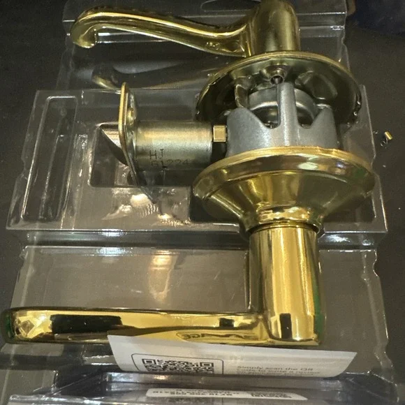 Schlage Flair Door Lever  Bathroom Privacy Lock Bright Brass Knobs F40 v fla 605
