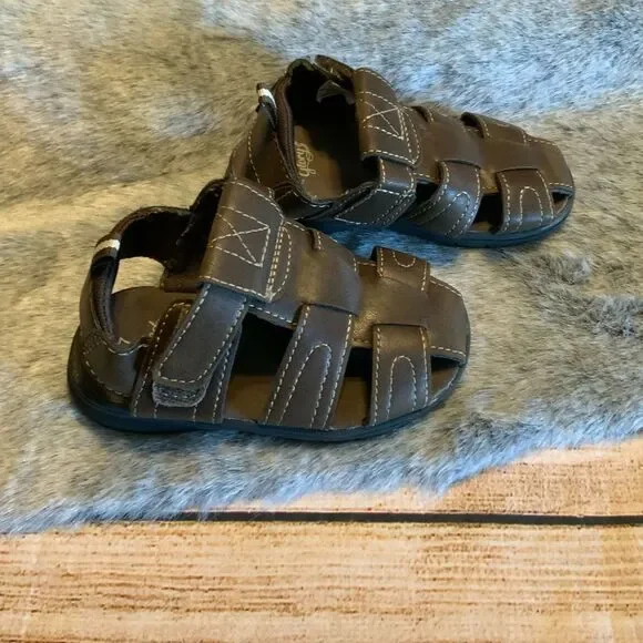 Kids Brown Fisherman Sandals Size 7