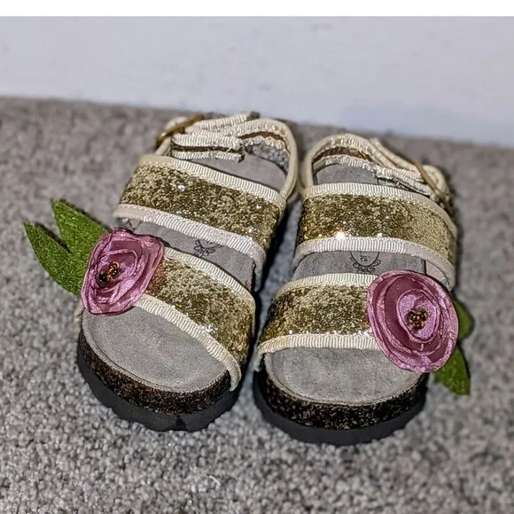 Joyfolie Baby Girls Gold Glitter Flower Sandals Size 4 NWOT $49‎