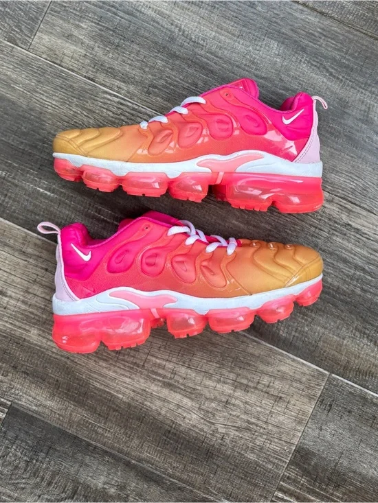 Nike air vapormax plus “summer sunset” pink 3y