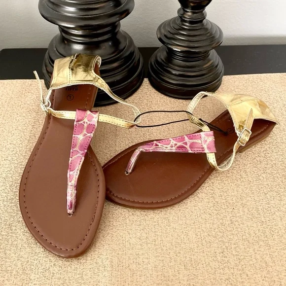 🆕Girl’s 385 Fifth Metallic Pink/Gold Ankle Strap Thong Gladiator Sandals