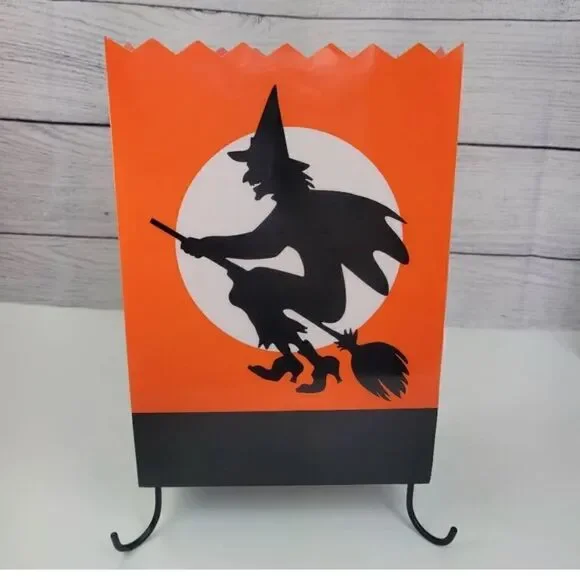 NEW PR3673 Hallmark Hauntington Cackling Witch Luminary Halloween
