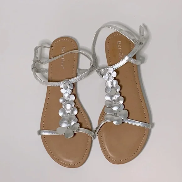 Bamboo girls t-strap style  sandals size 4