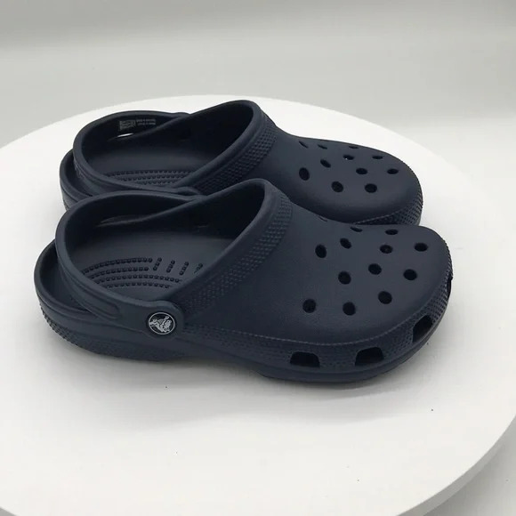 Crocs Unisex Child Classic Clogs size J 4 US