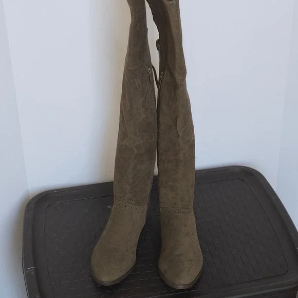 Etc! Olive Green Faux Suede Tall Whipstitch Tassel Boots W23870 Womens 7/8