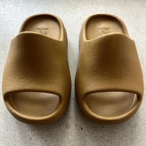 Adidas X Yeezy Kanye Brown Ochre Slides Kids Sz. 8 Athletic Walking Sport Casual