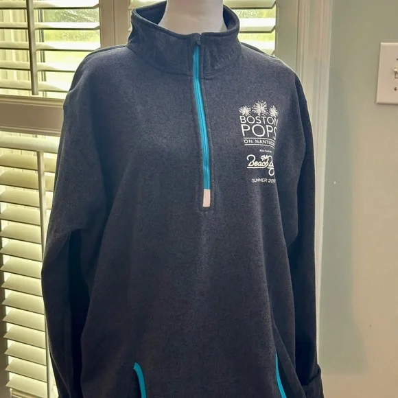 Gray Fleece‎ Pullover.