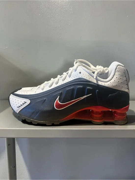 Nike Shox R4 