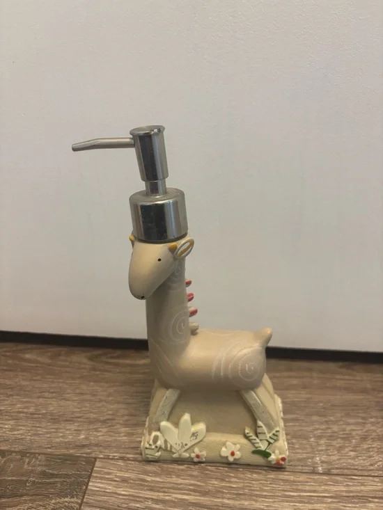 Creative Bath Animal Cracker Soap Dispenser Safari Animal Giraffe 9.5”