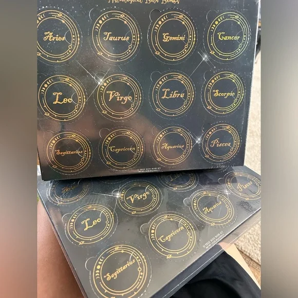 Zodiac bath bomb calendar