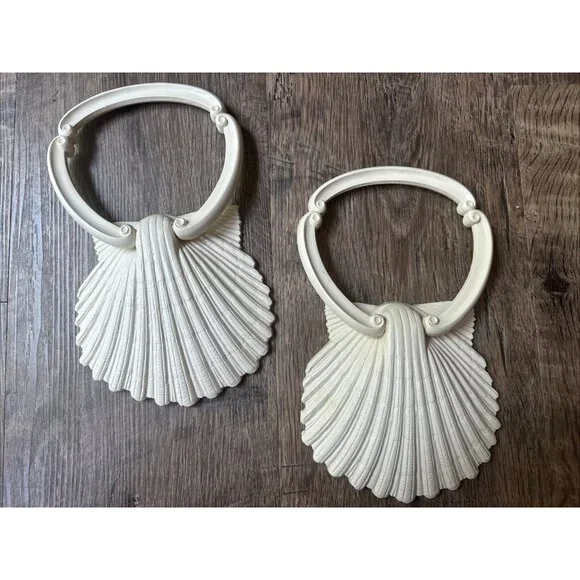 Beach House Seashell Towel Holders Vintage USA Homco Ivory Set of‎ 2