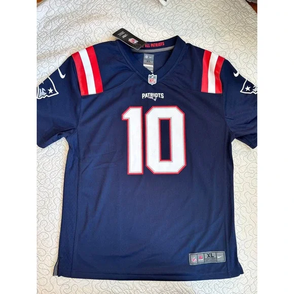 Nike Boys New England Patriots Mac Jones 10‎ Jersey Size XL