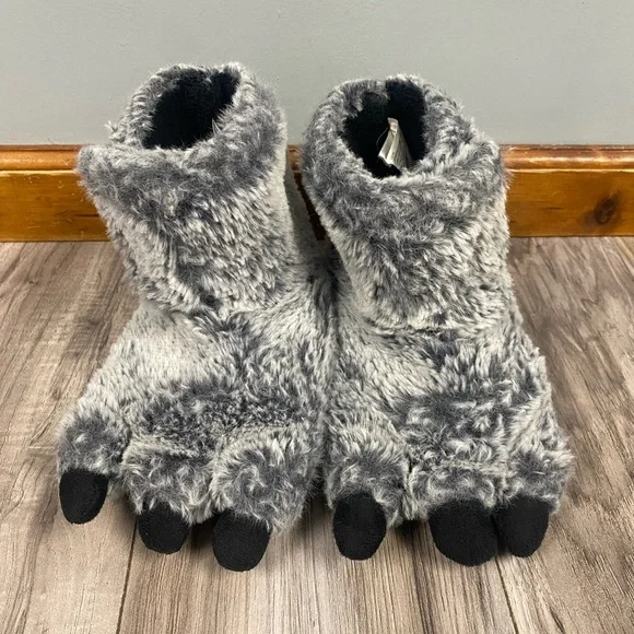 Furry Bear Wolf Monster Gray Black Claw Slippers Youth Size Large 9/10 Unisex