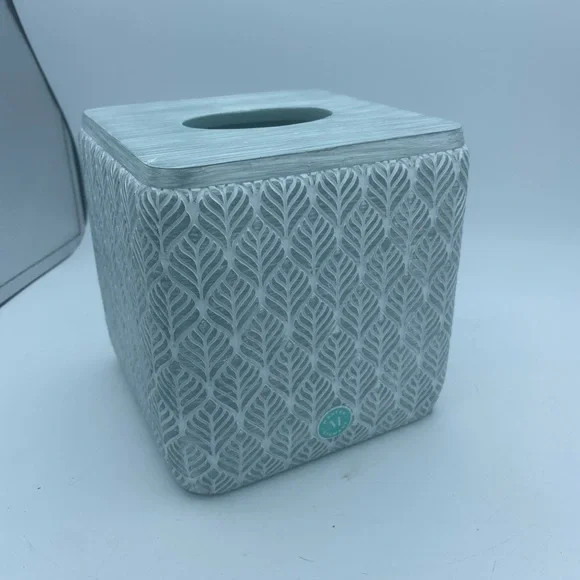 Martha Stewart Ash Leaf Textured Ceramic Tissue Box Holder New