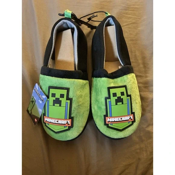 Minecraft Slippers Youth 4/5 New‎