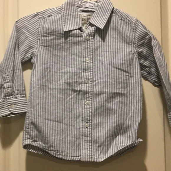 The Children’s Place boy stripe button down long sleeve shirt size 3T blue white