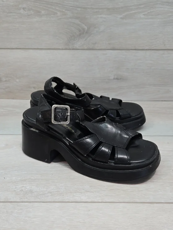 Vintage No Boundaries Women Hillary Black Chunky Platform Sandals 90