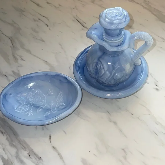 Vintage 1978 Avon soap dish pitcher set