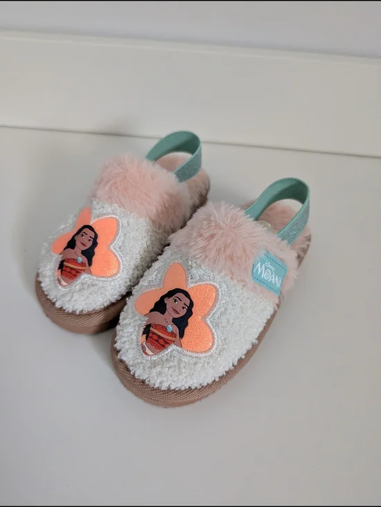 Disney Moana Plush Kids Slip-On Slippers in Peach, White and Mint Size 9