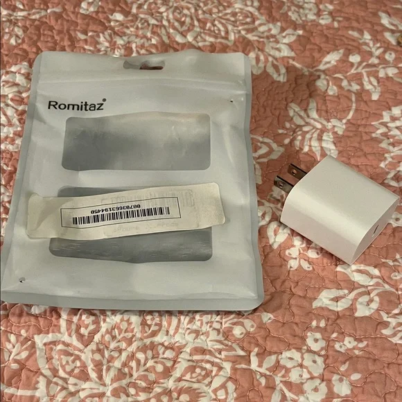 White USB Wall Charger