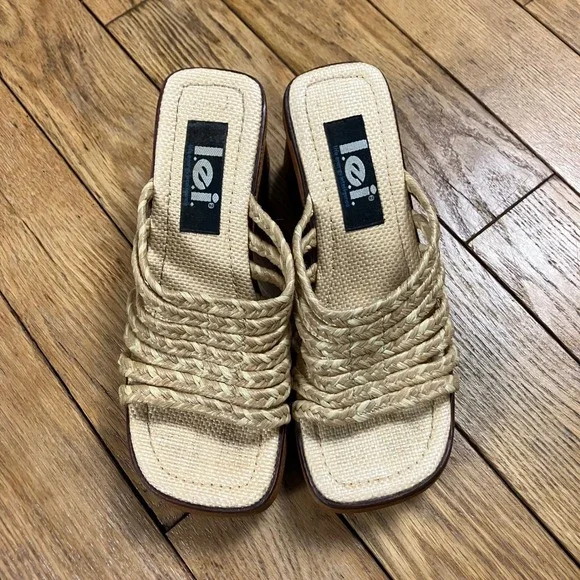 Vintage lei Platform Sandals Woven Straw Wood Block Heel Mules Tan Brown 90s