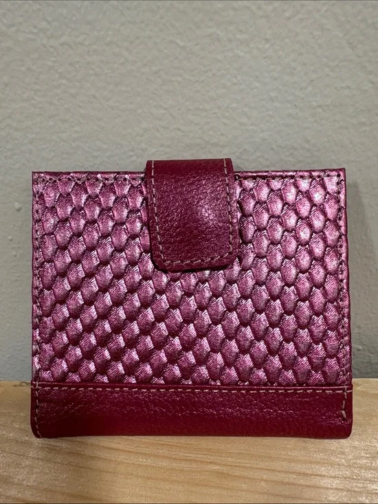 Metallic Quilted Fold Wallet in Raspberry