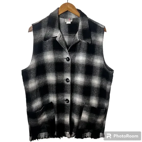 Vintage‎ Men’s Stefano International Black and White checkered vest with raw hem