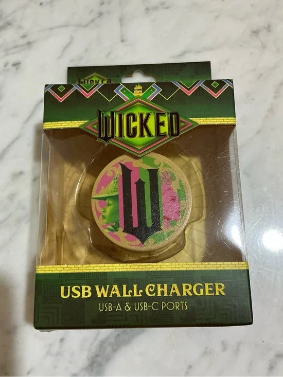 🤎 NIB Wicked USB Wall Charger USB-A and USB-C Ports Sealed Package