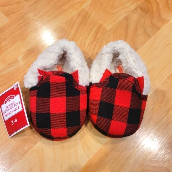 Baby Buffalo plaid winter sherpa slippers size 3 size 4 new