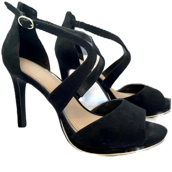 KELLY & KATIE BLACK FAUX SUEDE HEELS