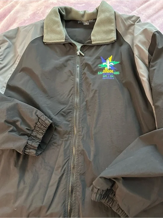Men’s heavy fleece jacket from the AAA Junior Olympics 2011 in New Orleans, 2XL.