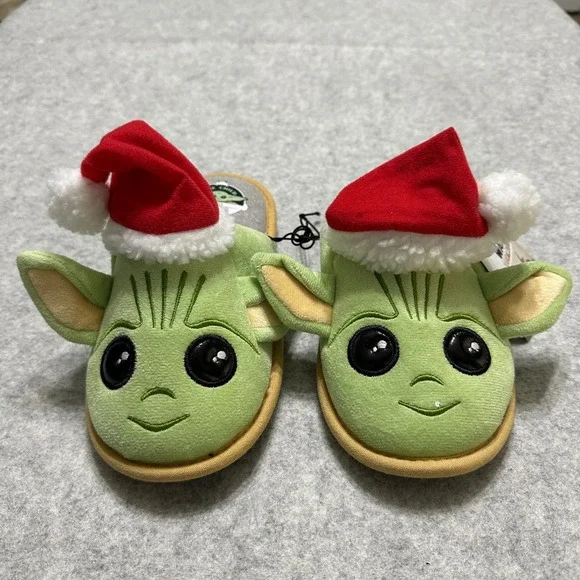 Star Wars The Mandalorian Christmas Hat Baby Yoda Slip‎ On Slippers Size S 5-6