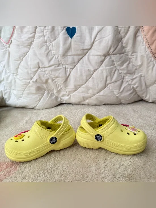 CROCS Kids Yellow Fuzzy Lined Clogs with Charms
