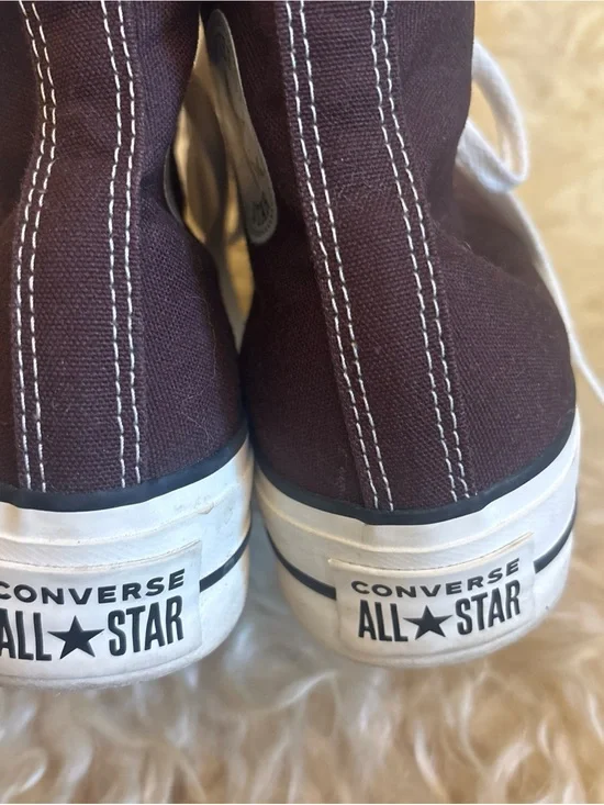 Converse Chuck Taylor All Star Lift Platform high top sneakers Women’s Size 8.5