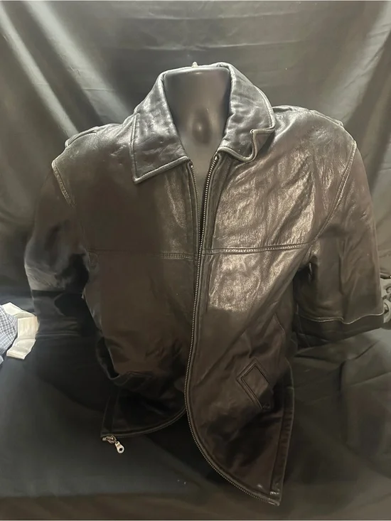 Men's Black Leather Zip-Front Jacket-Wilson’s pelle studio jacket-size L-#560