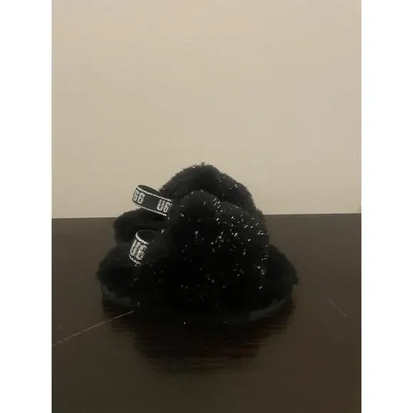 UGG Fluff Yeah Slide Black Toddler Size‎ 4-5