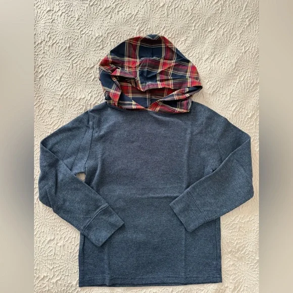 The Children’s place boys long sleeve hooded shirt