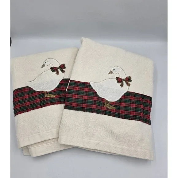 R. A. Briggs Christmas Goose Duck 2 Bath Towels Red Green Gold Plaid‎ Ivory VTG