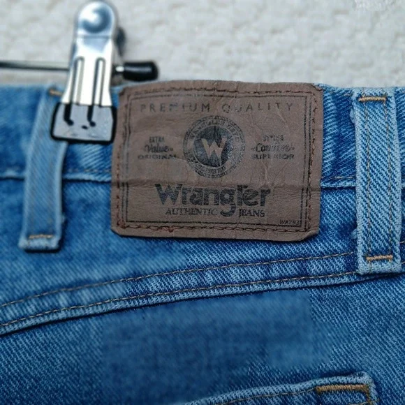 Wrangler‎ Authentic Jeans Men's 36x30 Relaxed Fit Blue Denim Classic Straight