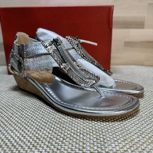 Donald J Pliner NIB Dori Embossed Leather Cork‎ Wedge Thong 6.5 Silver Snakeskin