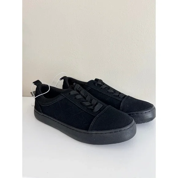 Art Class‎ Canvas Sneakers Kids Size 2 Black Low Top Lace Up NWT