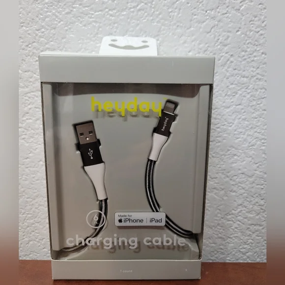 Heyday Gray and Black Charging Cable for iPhone and iPad 6 Ft Nwt